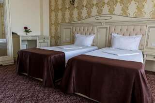 Отель Hotel Giuliano Бухарест Представительский двухместный номер с 2 отдельными кроватями-2