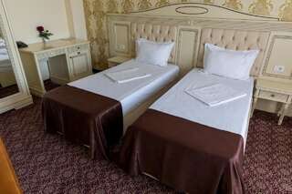 Отель Hotel Giuliano Бухарест Представительский двухместный номер с 2 отдельными кроватями-3