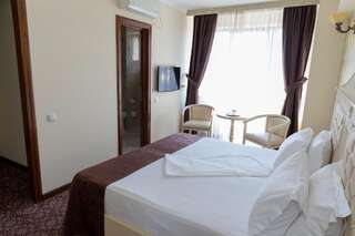 Отель Hotel Giuliano Бухарест Стандартный номер с кроватью размера "king-size"-12