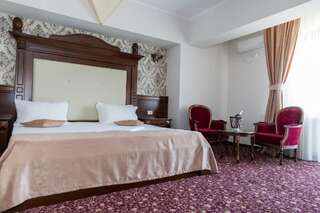 Отель Hotel Giuliano Бухарест Стандартные апартаменты-21